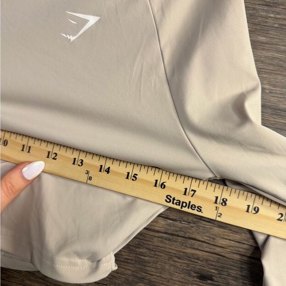 Gymshark Beige Long Sleeve Crop Top - Picture 9 of 11